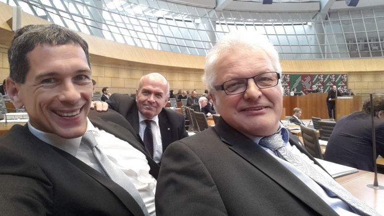 Die Landtagsabgeordneten Jens Kamieth, Walter Kern und Bernhard Tenhumberg wollen Partizipation für Jugendliche nach dem Vorbild des Scottich Youth Parliament SYP. kamieth_kern_tenhumberg_20170407_162527